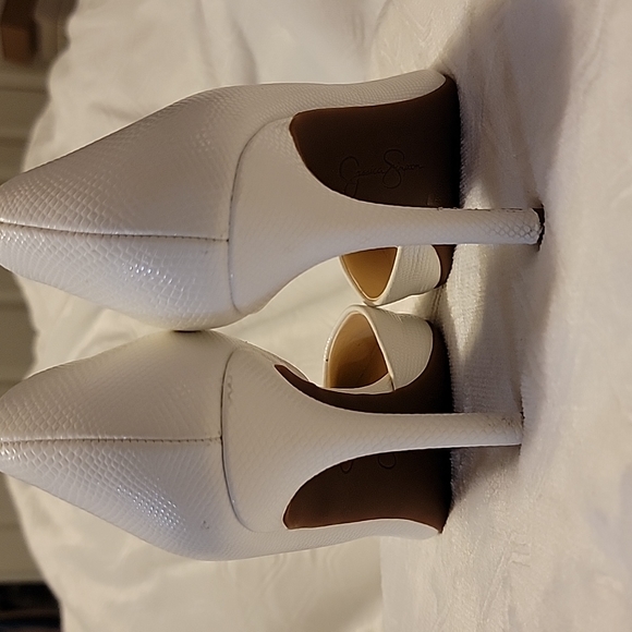 White Heels by Jessica Simpson - Picture 3 of 6